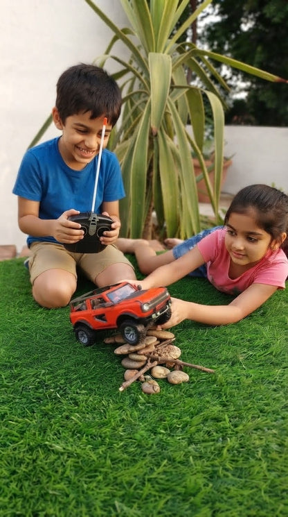 4-Channel Remote Control Off-Road Jeep – RC Car with Lights & Forward/Reverse Drive